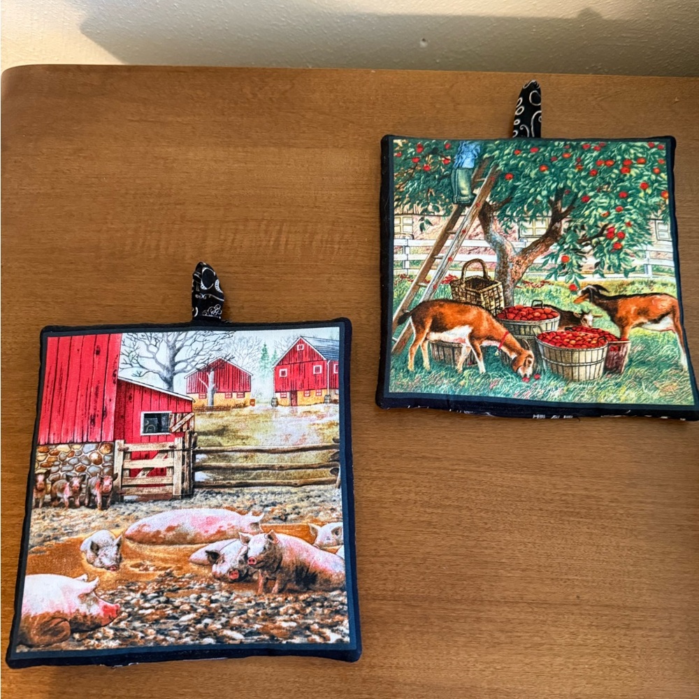 Handmade Farmhouse Pot Holders Set